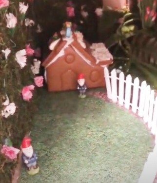 gnomes in the gnome house room