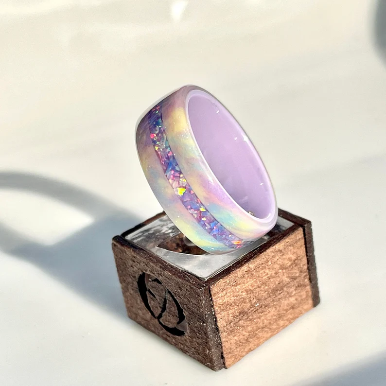unicorn colors ring with sprakly center band.